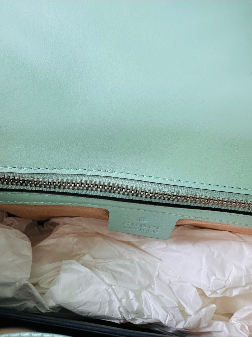 🎡🎡Gucci Mint Green GG Marmont Quilted Leather Medium Bag and New Burberry Bag - Picture 6 of 11